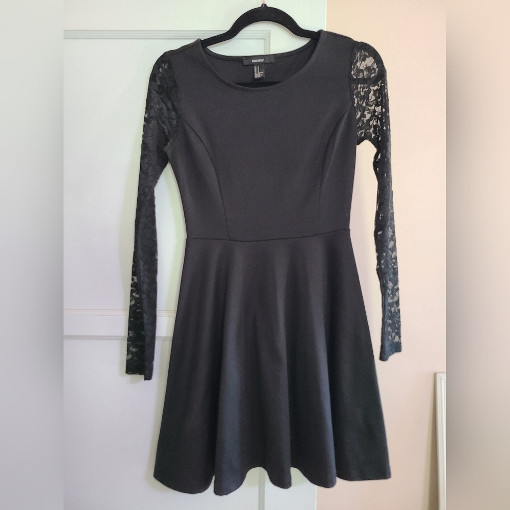 Forever 21 Black Lace Long Sleeve Dress